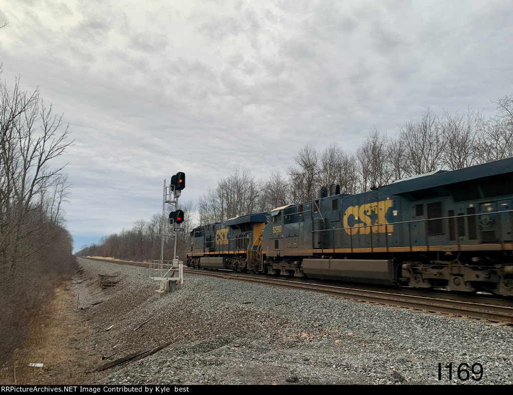 CSX 837 on I169